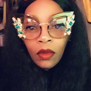 Meet your Posher, Raina